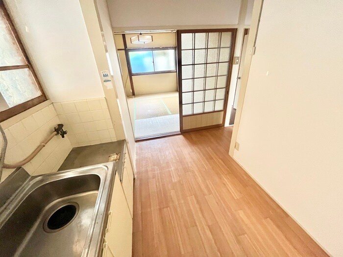 物件内観写真4　(居室)