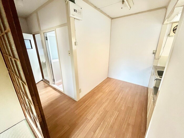 物件内観写真14　(廊下)