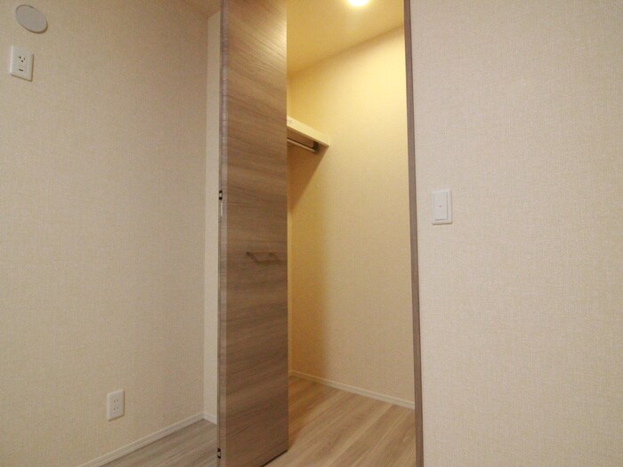 物件内観写真12　(収納)