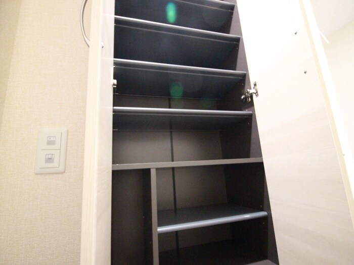 物件内観写真13　(靴箱)