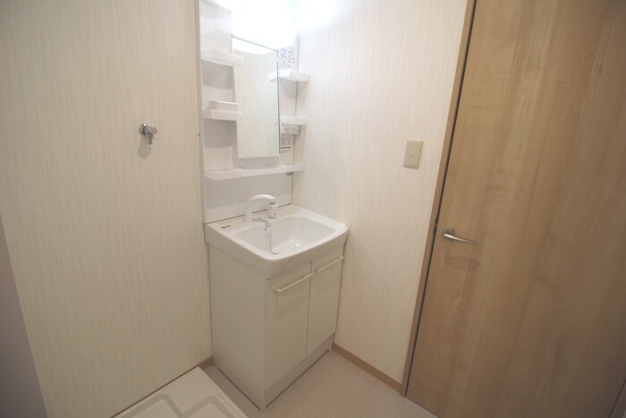 物件内観写真11　(洗面)