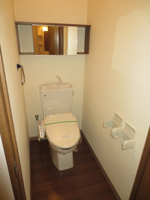 物件内観写真8　(トイレ)