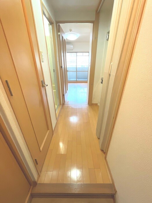 物件内観写真15　(廊下)