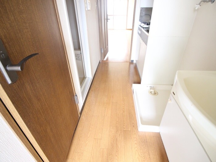 物件内観写真17　(廊下)