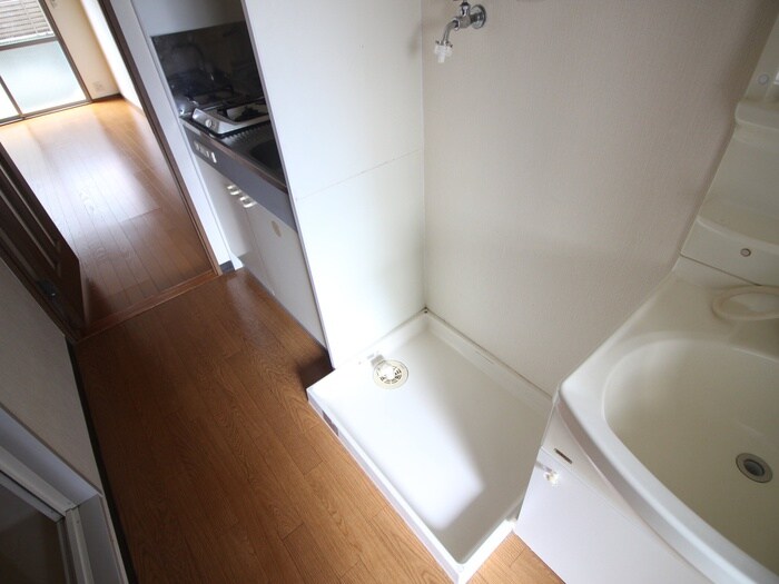 物件内観写真18　(洗濯機置場)