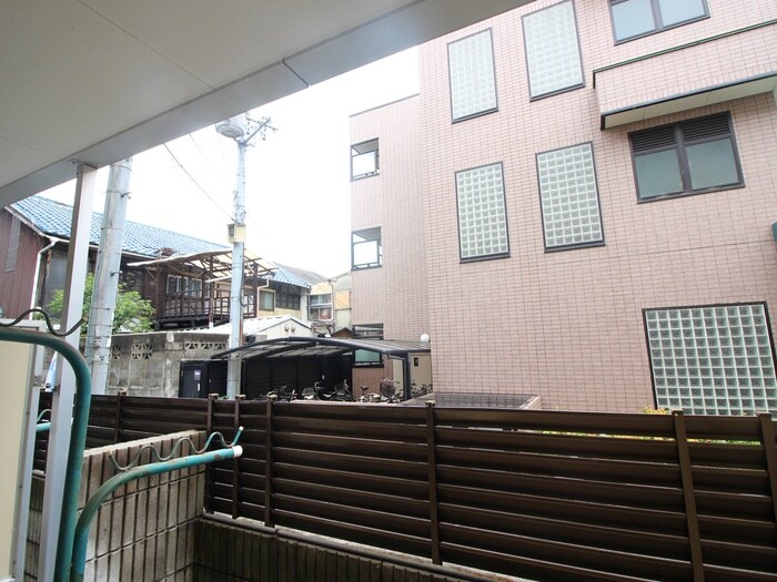 物件内観写真22　(室内からの展望)