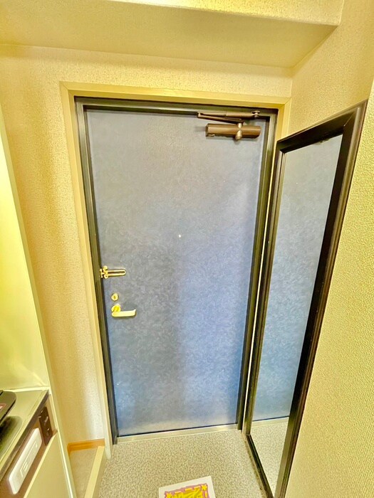物件内観写真17　(玄関)