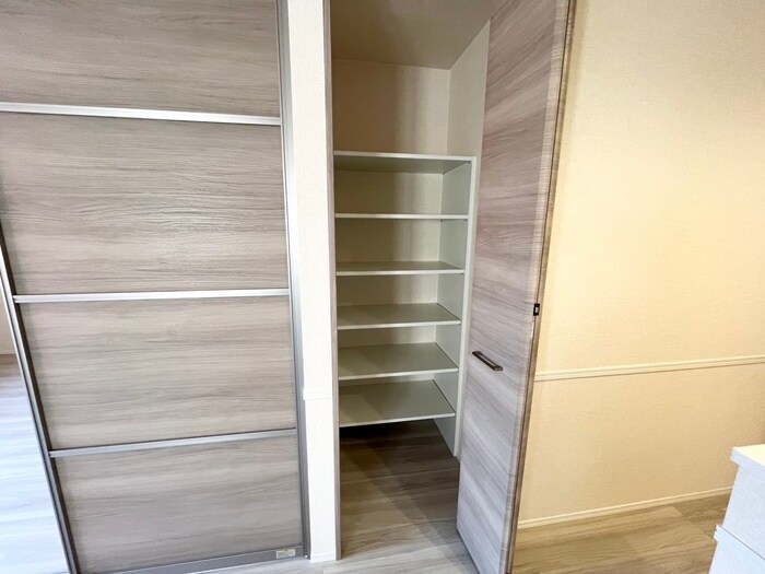 物件内観写真12　(収納)