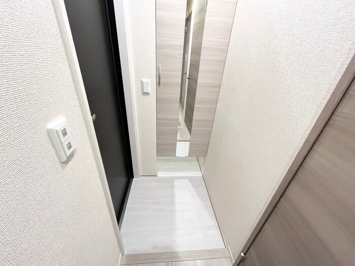 物件内観写真15　(玄関)