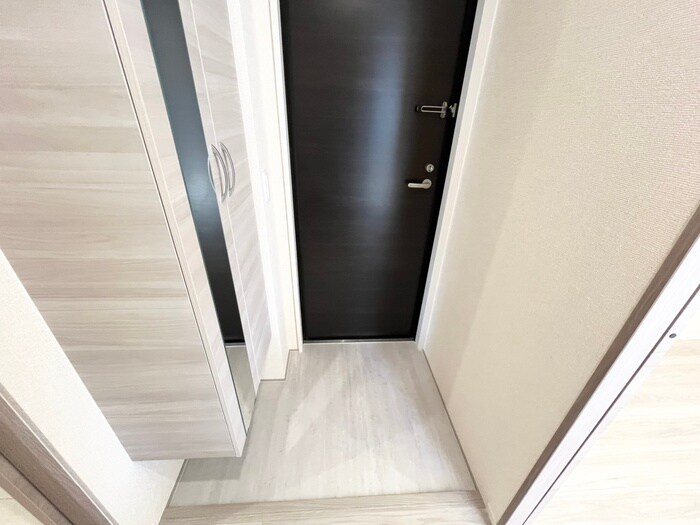 物件内観写真15　(玄関)