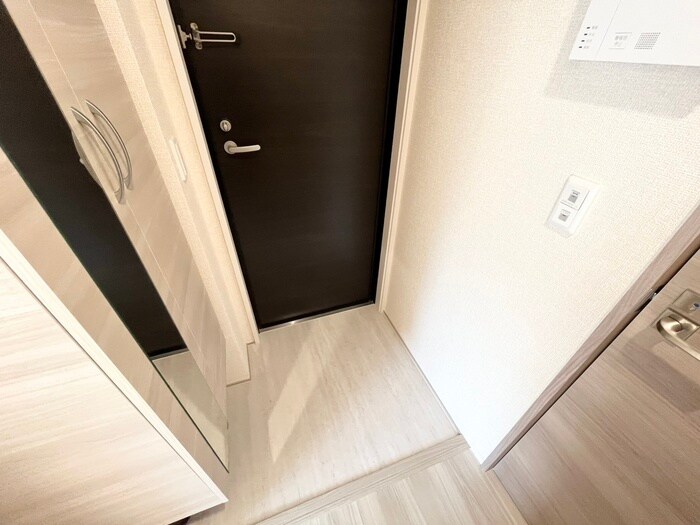 物件内観写真15　(玄関)