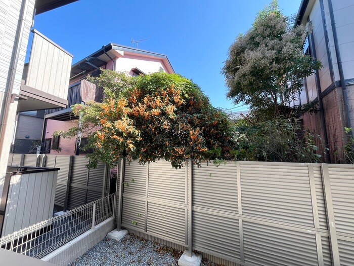 物件内観写真17　(室内からの展望)