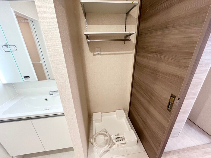 物件内観写真18　(洗濯機置場)