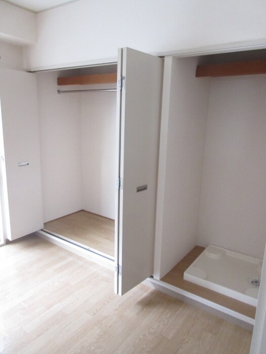 物件内観写真11　(収納)