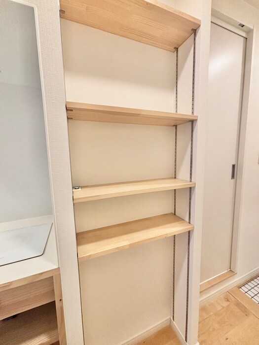 物件内観写真15　(収納)