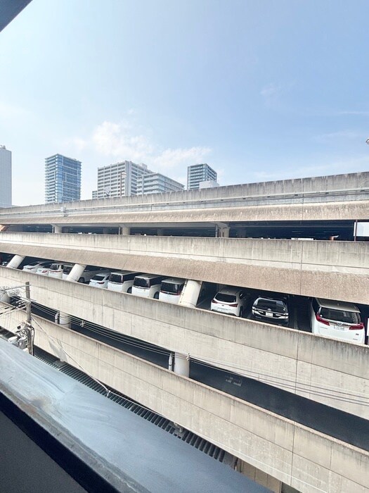 物件内観写真16　(室内からの展望)