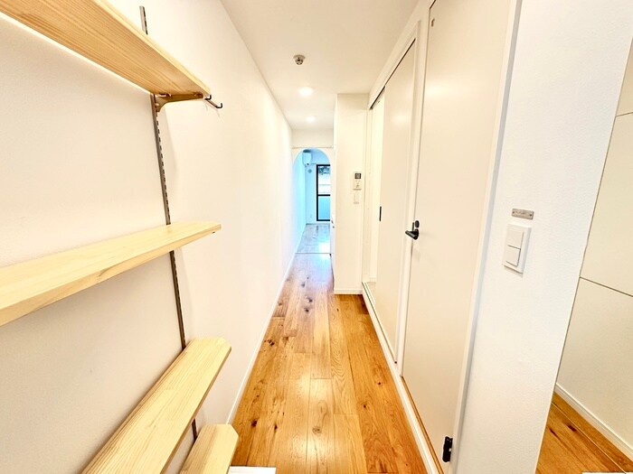 物件内観写真20　(廊下)