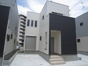 ﾌｼﾞﾊﾟﾚｽ戸建賃貸和泉市池田下町3外観写真
