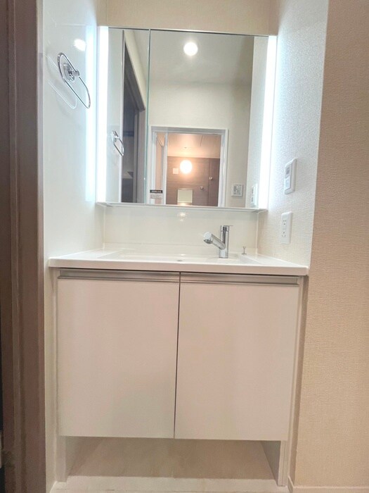 物件内観写真11　(洗面)