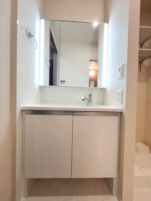 物件内観写真11　(洗面)