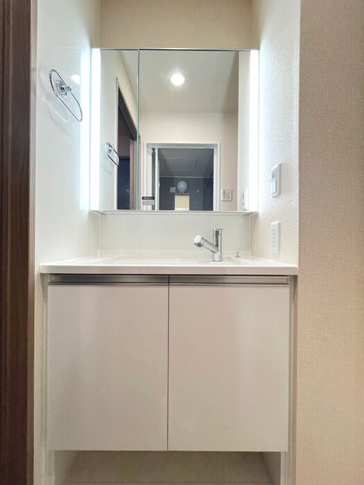 物件内観写真11　(洗面)