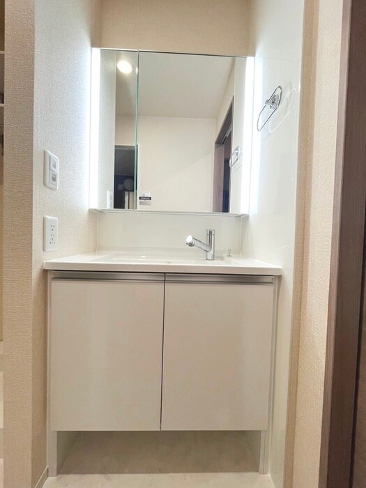 物件内観写真11　(洗面)