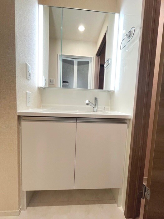 物件内観写真11　(洗面)