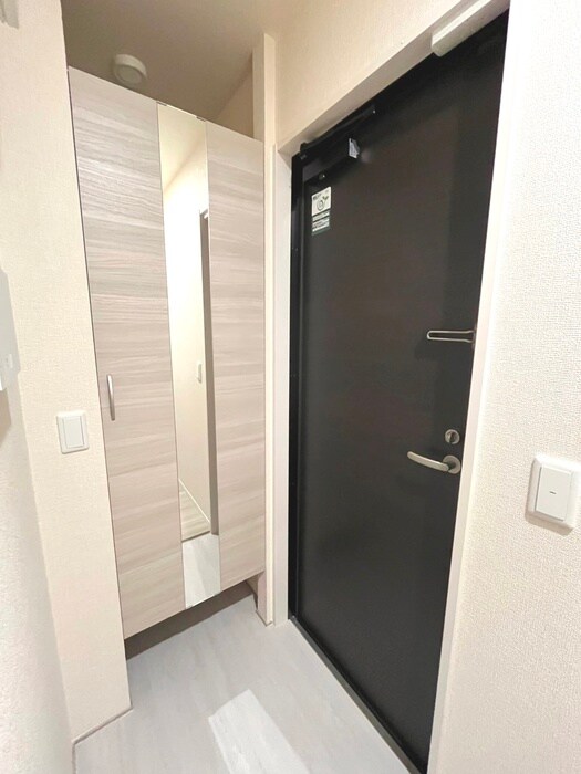 物件内観写真15　(玄関)