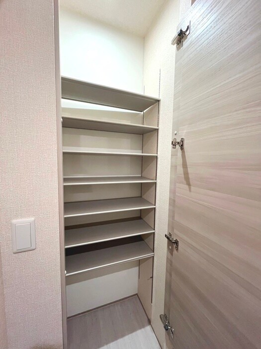 物件内観写真18　(靴箱)