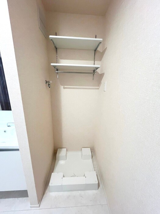 物件内観写真19　(洗濯機置場)