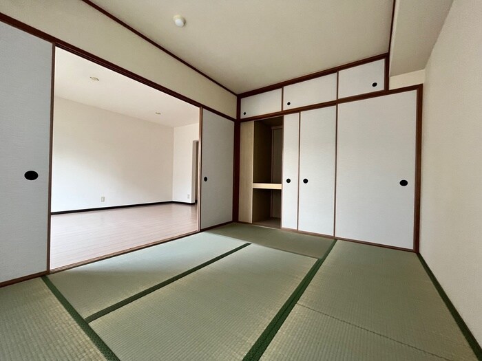 物件内観写真12　(収納)