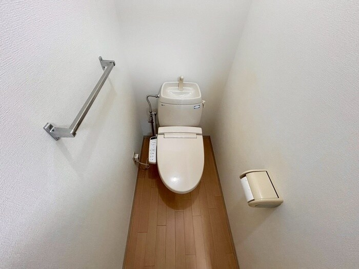 物件内観写真11　(トイレ)