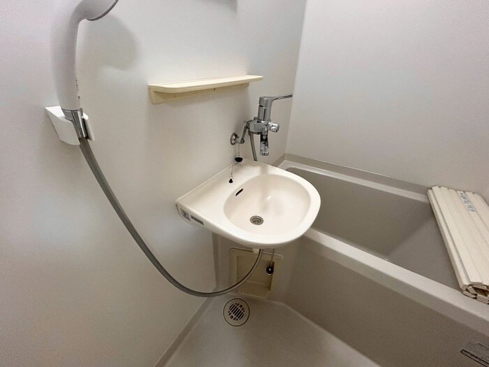 物件内観写真12　(洗面)