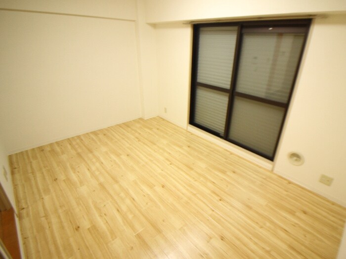 物件内観写真11　(居室)