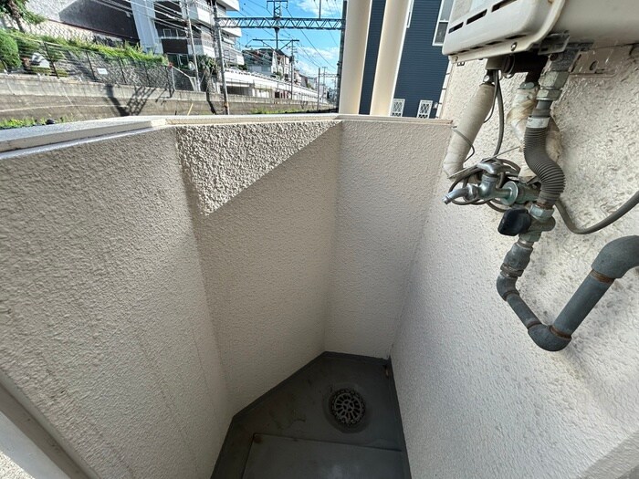 物件内観写真14　(洗濯機置場)