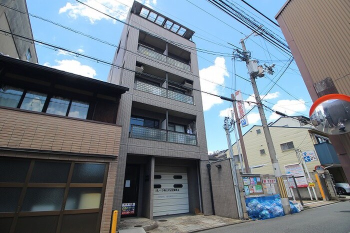 錦プラザの物件外観写真