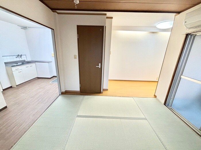 物件内観写真9　(居室)