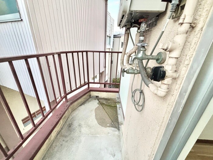 物件内観写真18　(洗濯機置場)