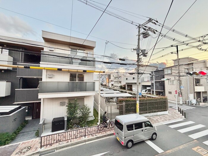 物件内観写真22　(室内からの展望)