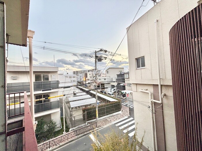 物件内観写真22　(室内からの展望)