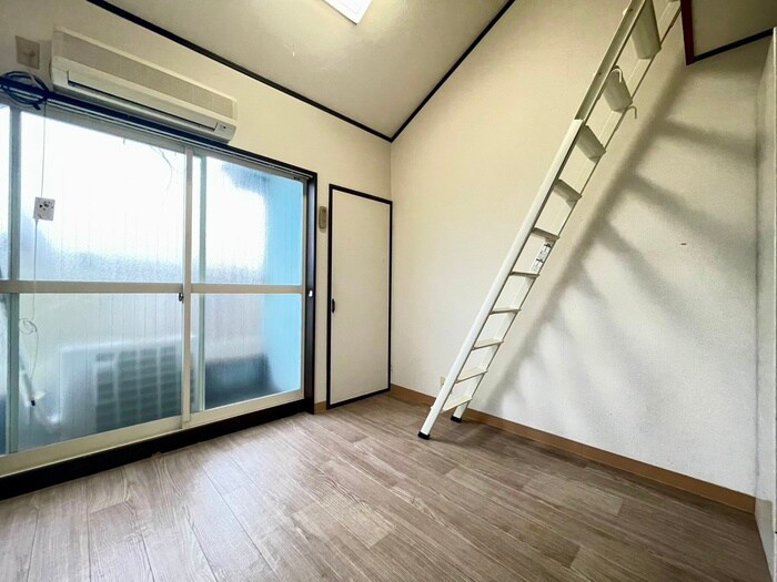 物件内観写真7　(居室)