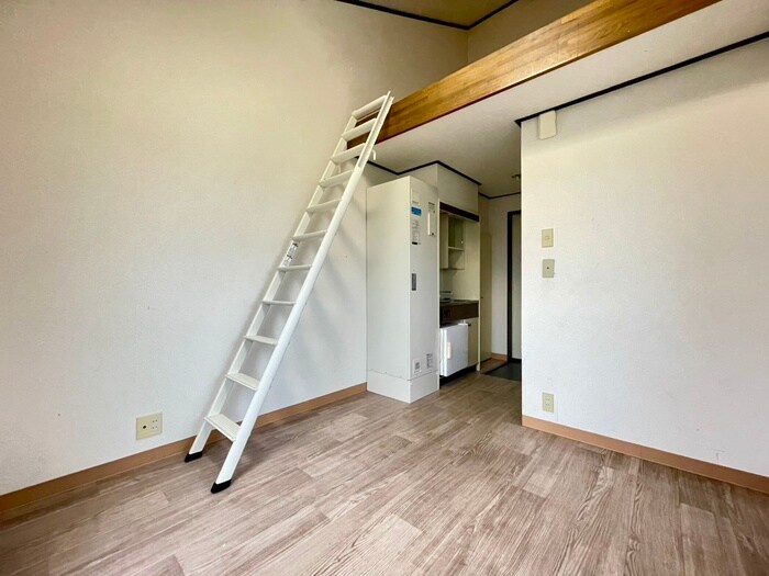 物件内観写真8　(居室)