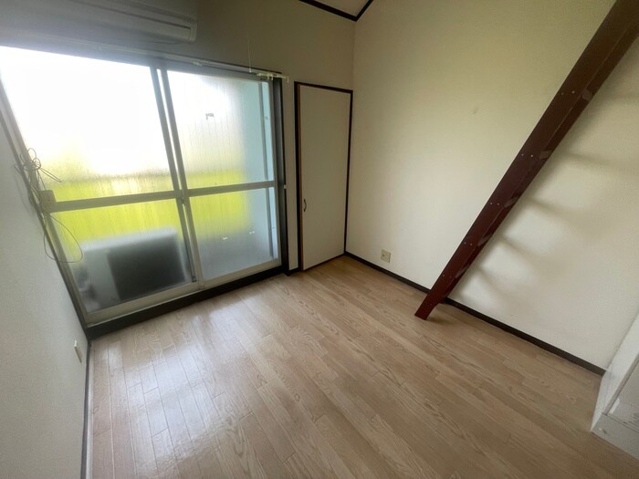 物件内観写真13　(居室)