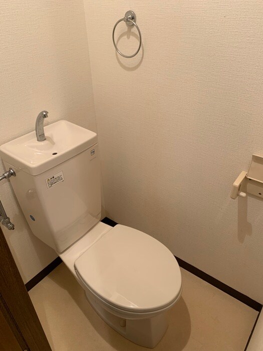 物件内観写真12　(トイレ)