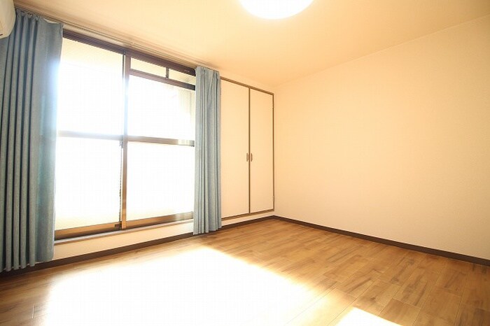 物件内観写真12　(居室)