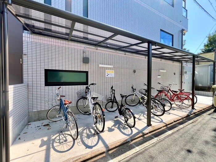 物件外観写真2　(駐輪場)