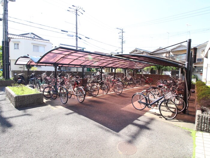 物件外観写真3　(駐輪場)