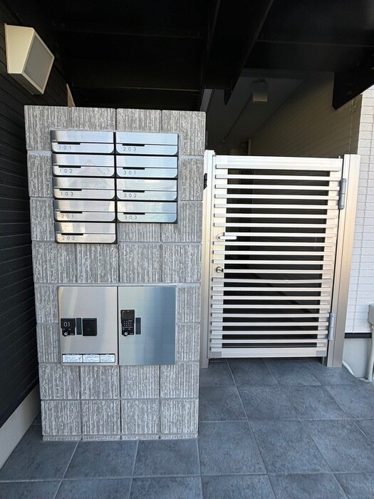 物件外観写真4　(建物設備)