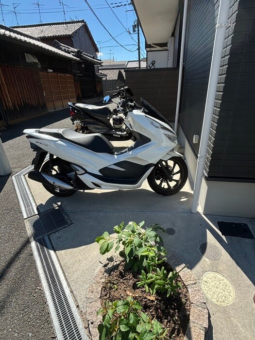 物件外観写真6　(駐輪場)