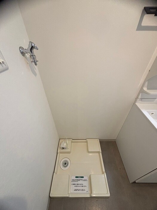 物件内観写真11　(洗濯機置場)